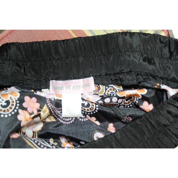 Band of Gypsies Boho Paisley Floral Patchwork Shorts Black Pink – Women’s M - Picture 5 of 7